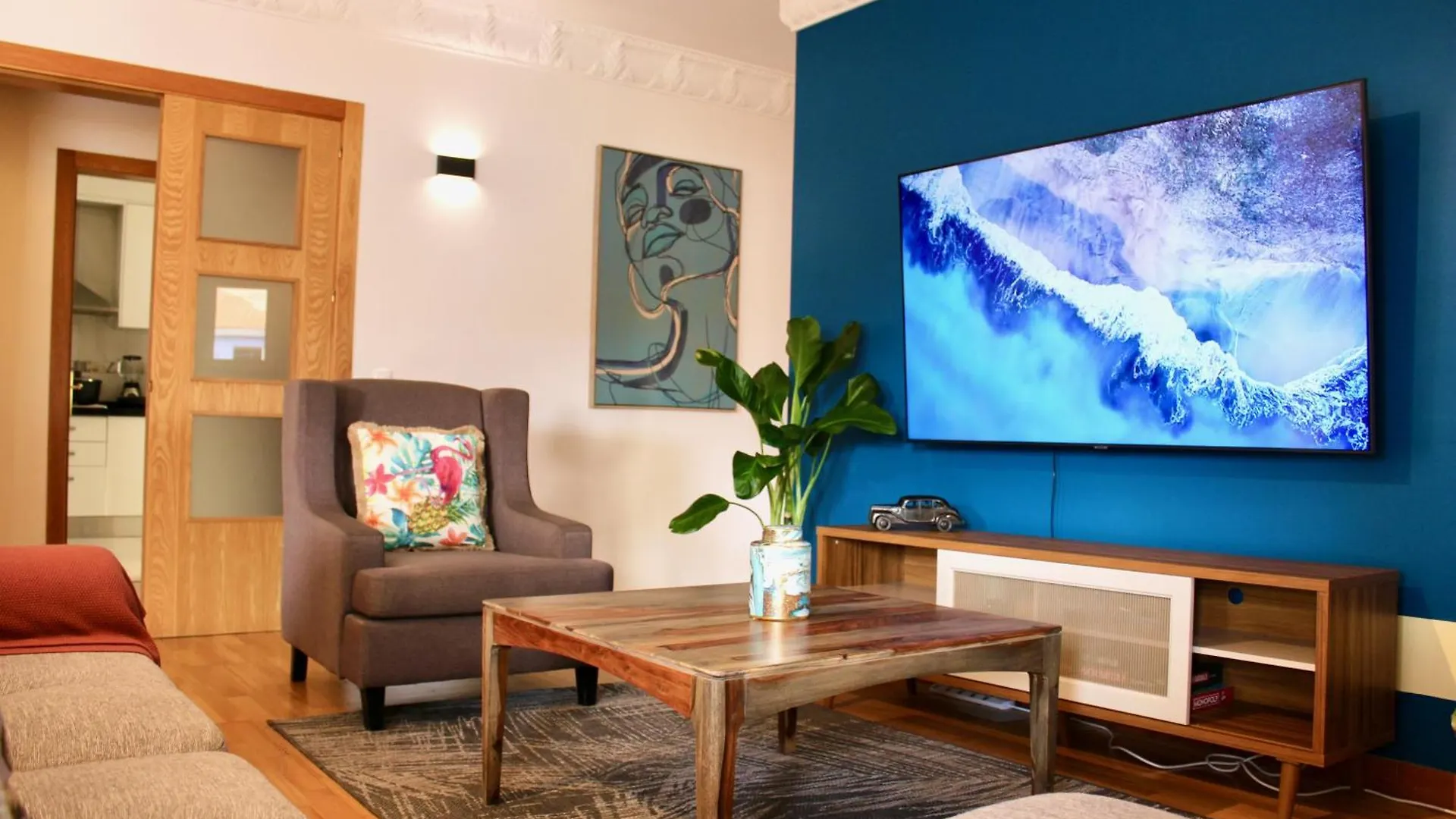 Spacious Penthouse With Bbq And Views Praia Apartment
