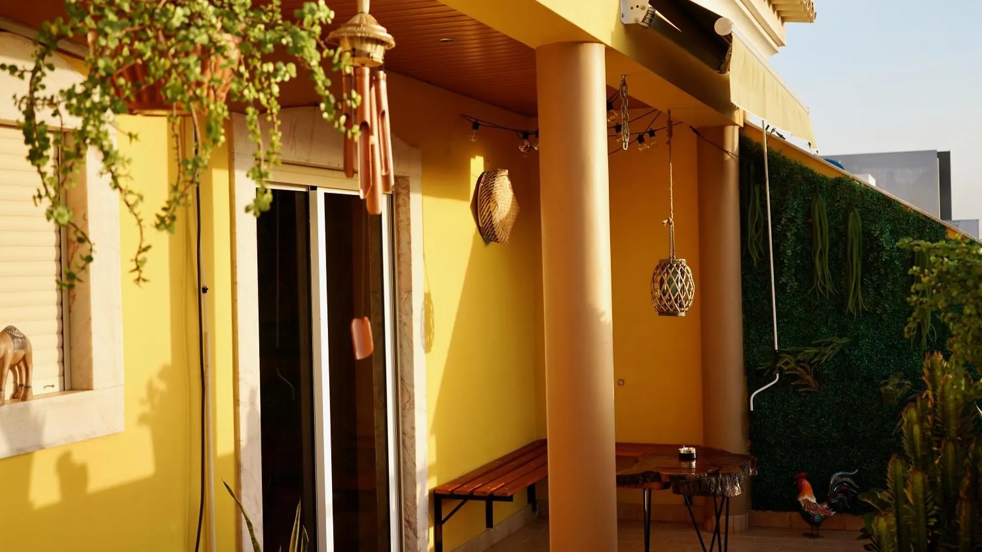 Spacious Penthouse With Bbq And Views Praia Apartment